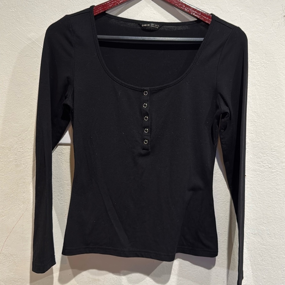 Black button up top long sleeve